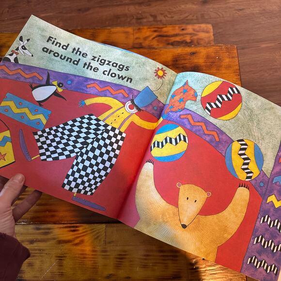 Vintage 1999 Scholastic Bear In A Square Paperback Book - Picture 6 of 8